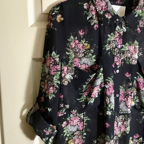 Line & Dot Black Floral Semi Sheer Oversized Top - Picture 5 of 9